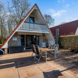 Kerkuil I Lovely bungalow with woodburner and airco