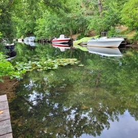 Maison accès au lac par le canal, hotel in Cazaux