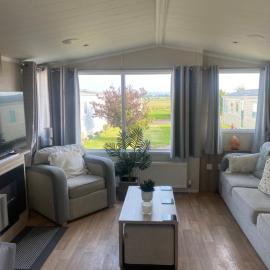 surfshack caravan MH19D manor house park – hotel w mieście Mawbray