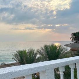 Wadi shab Beach home, hotel i Sur