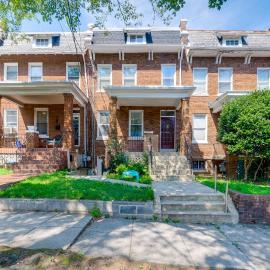 1/2 Mi to Metrobus Stop! Walkable Petworth Duplex