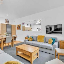 Garden Lodge With Parking By My Getaways โรงแรมในไบรตันแอนด์โฮฟ