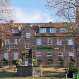 Ristohotel zur Linde, hotel em Rommerskirchen