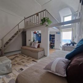 Bell'e Buon alla Corricella-Old soul, Stylish ethical charm, hotel din Procida