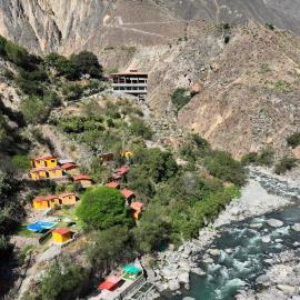 Llahuar Lodge، فندق في كاباناكوند