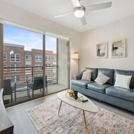 Chill & Tone 1BR Frisco King & Sofa, Gym & Pool