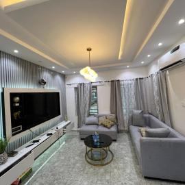 Spacious elegant 3 Bedroom Bungalow in RCCG Camp Mowe WiFi AC Solar, khách sạn ở Mowe
