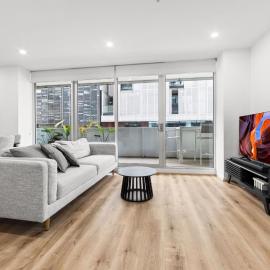 Sleek South Yarra 2-Bed with Alfresco Dining