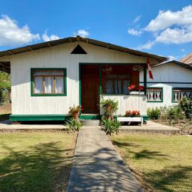 Schütze-Haus, hotel a Oxapampa