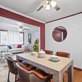 Scranton में, होटल NEW " Fall Season " cozy 2 bed flat with open concept