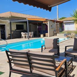 Casa Nostra à Aléria, hotel in Aléria