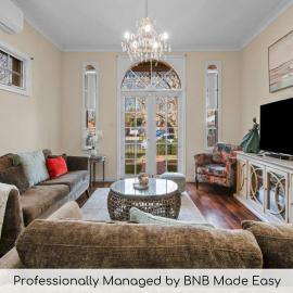 Pembroke - CBD, Elegant & Character Filled Stay
