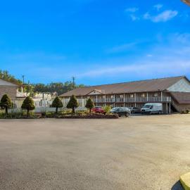 Days Inn by Wyndham Huntington, hotel a Pea Ridge