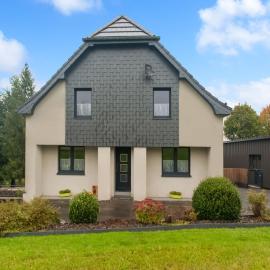 Holiday Home in Bullingen with Garden