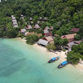 Phi Phi Relax Beach Resort，皮皮島的飯店