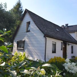 Holiday home in Ramsbeck with garden, hotel in Bestwig