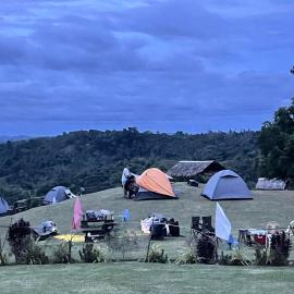 Johanna's Farm and Camping Ground, Hotel in Inabanga