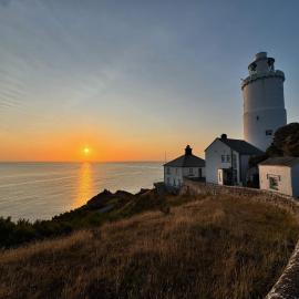 Landward Cottage Devon، فندق في Beesands