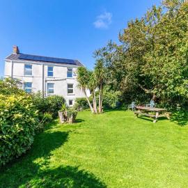 Fern Bank - 5 Bedroom House - Horton