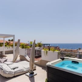 Tropicalia Suites by Wonderful Italy, khách sạn ở Aci Castello