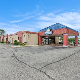 Days Inn & Suites by Wyndham Mt Pleasant, hotel in Mount Pleasant