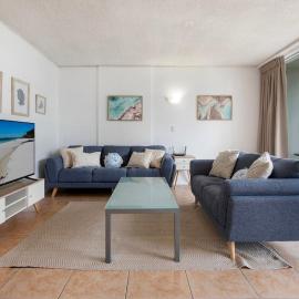 Beach Side, Pool, Spa, BBQ, Parking, Walk Convention Centre, Casino, Pac Fair, Light Rail