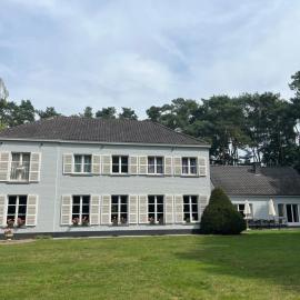 Parelintgroen, hotel in Kasterlee