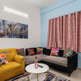 303 Woods 2BHK Lift, Koramangala 100feet road