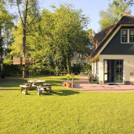 Holiday Home in Heeten near Forest, hotel em Heeten