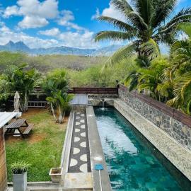 Villa Rea at Tamarin Beach, hotel in Tamarin
