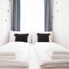 Modern living in city center - fully equipped