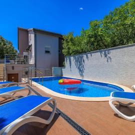 Apartments Alin, Hotel in Dramalj