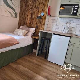 Breeze Room 10 - Peaceful Single - New Forest, hotel em Dibden