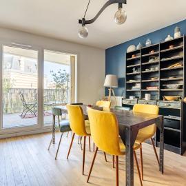 Modern Spacious flat with Terrace, Parking near Metro, hotel a Bagnolet