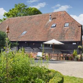 Mount House Barn, hotel v destinaci Burwash