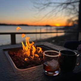 Lovely Waterfront Suite, New Hampshire Seacoast, hotel in Dover