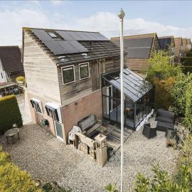 Restful Holiday Home in Grou with Terrace and Garden, khách sạn ở Grou