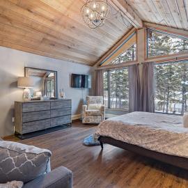 Canmore Cabin by Canadian Rockies Vacation Rentals