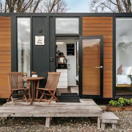 Kiwi Farm Cabin 1 by Tiny Away, hotel a Waitoki