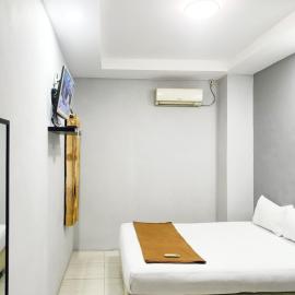 Hotel Prisma Mitra RedDoorz, hotel in Sidoarjo