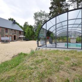 Cottage in Ardennes with Heated Pool, hotel u gradu Warempage