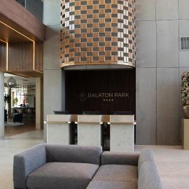 Balaton Park Hotel, hotel di Balatonfőkajár