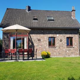 Waimes Forest-Edge Escape, Hotel in Sourbrodt