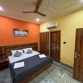 Voyageurs Homestay, hotel in Agra