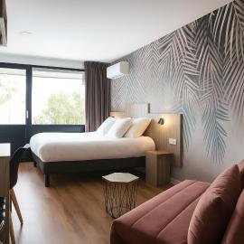 Cit'Hotel L'Oasis d'Avignon, khách sạn ở Villeneuve-lès-Avignon