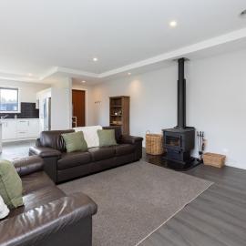 Ski, Bike, Eat, Swim, Relax. Ski & Bike racks, hotel in Methven