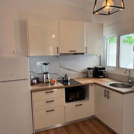 Cozy cottage with garden& BBQ near the sea