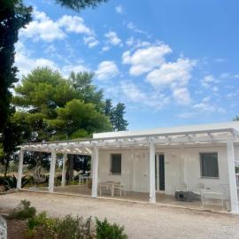 Arneo Rooms, hotel a Torre Lapillo