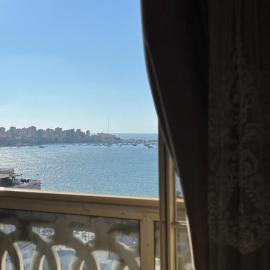 Raml Station Luxury Apartment with Amazing Sea View