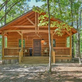 Little Wolf Cabins and ATV Rentals, hotel en Mena